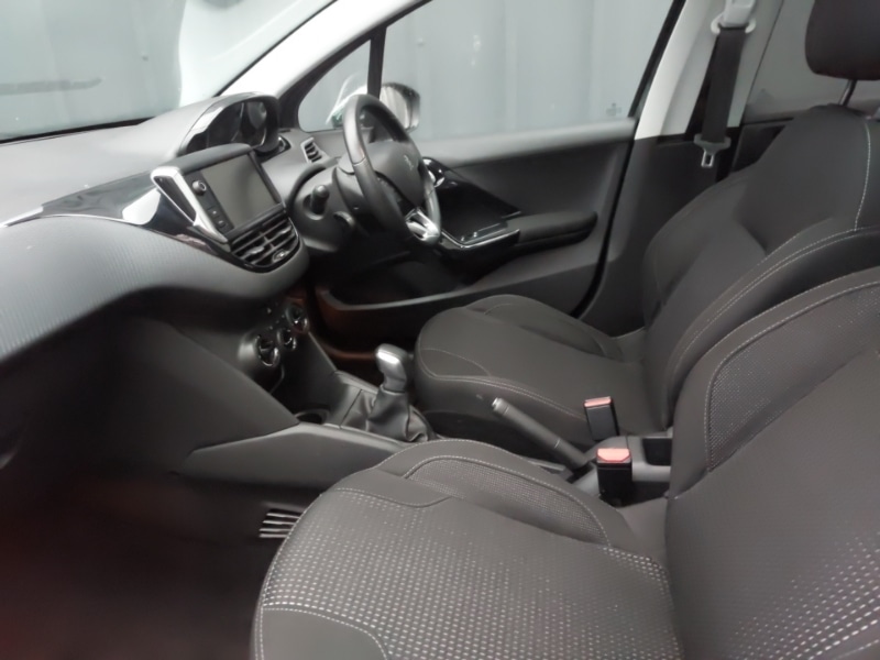 Used Peugeot 208 2017 for sale - 77410302: Photo 5