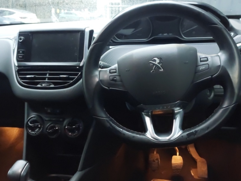 Used Peugeot 208 2017 for sale - 77410302: Photo 7