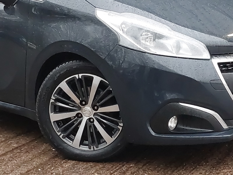 Used Peugeot 208 2017 for sale - 77410302: Photo 9