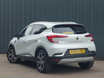 Used Renault Captur 2023 for sale - 79615405: Photo