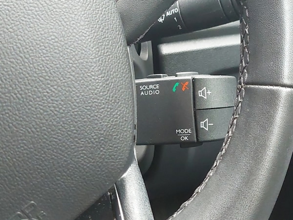 Used Renault Captur 2020 for sale - 76221528: Photo 14