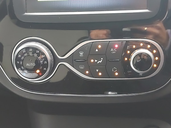 Used Renault Captur 2020 for sale - 76221528: Photo 17