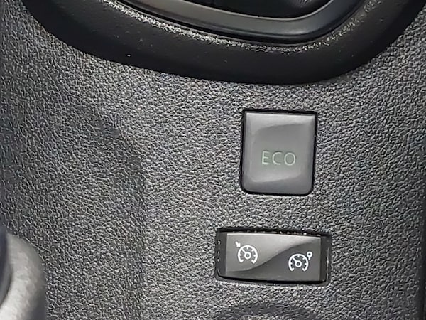 Used Renault Captur 2020 for sale - 76221528: Photo 18