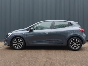 Used Renault Clio 2021 for sale - 78225348: Photo