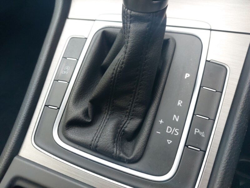 Used Volkswagen Golf 2017 for sale - 77999629: Photo 19