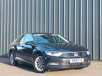 Used Volkswagen Passat 2019 for sale - 76579551: Photo