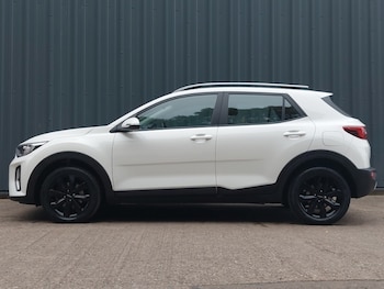 Used Kia Stonic 2023 for sale - 76451089: Photo