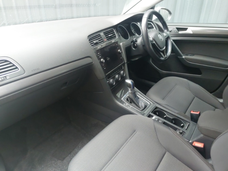 Used Volkswagen Golf 2019 for sale - 76369752: Photo 5