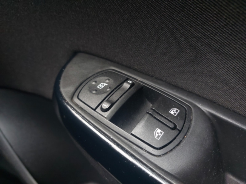 Used Vauxhall Corsa 2018 for sale - 76150428: Photo 19