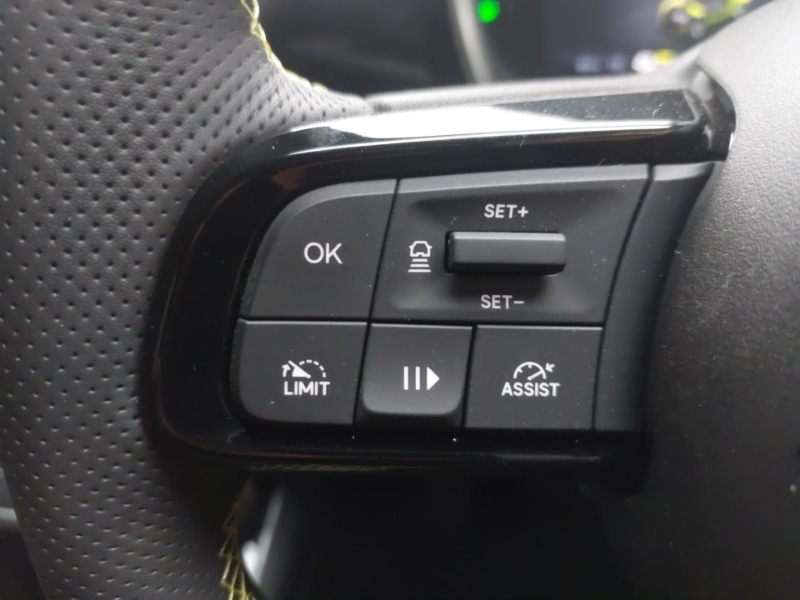 Used Abarth 600e 2024 for sale - 76533466: Photo 15