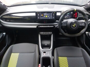 Used Abarth 600e 2024 for sale - 76533466: Photo