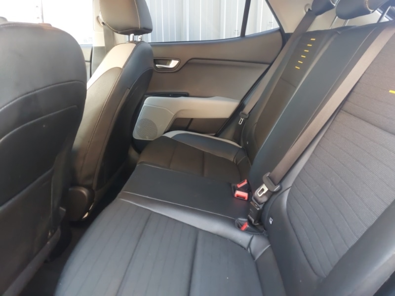 Used Kia Stonic 2023 for sale - 76695681: Photo 6