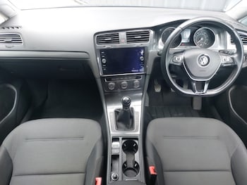 Used Volkswagen Golf 2019 for sale - 78973175: Photo