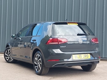 Used Volkswagen Golf 2019 for sale - 78973175: Photo