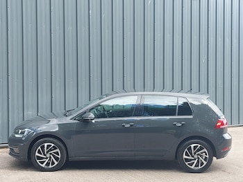 Used Volkswagen Golf 2019 for sale - 78973175: Photo