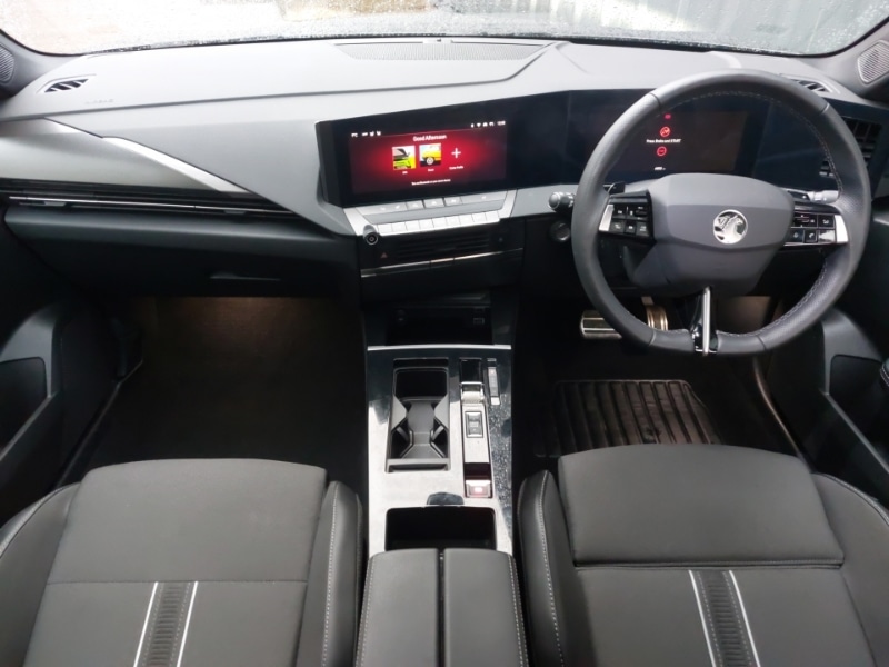 Used Vauxhall Astra 2024 for sale - 76963930: Photo 2