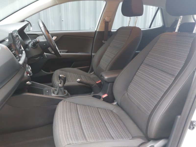 Used Kia Stonic 2023 for sale - 76506781: Photo 5