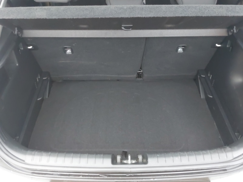 Used Kia Stonic 2023 for sale - 76506781: Photo 8