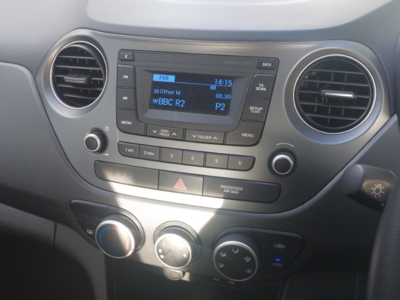 Used Hyundai i10 2019 for sale - 77352748: Photo 16