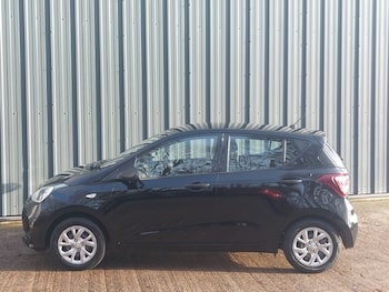 Used Hyundai i10 2019 for sale - 77352748: Photo