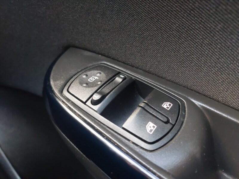 Used Vauxhall Corsa 2017 for sale - 77209472: Photo 17