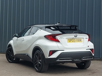 Used Toyota C-HR 2023 for sale - 79356637: Photo