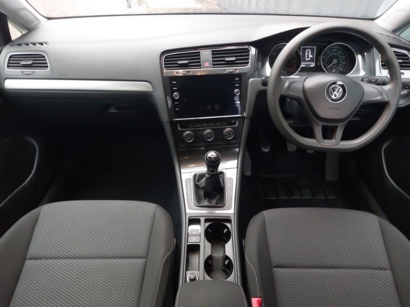 Used Volkswagen Golf 2018 for sale - 77119132: Photo 2