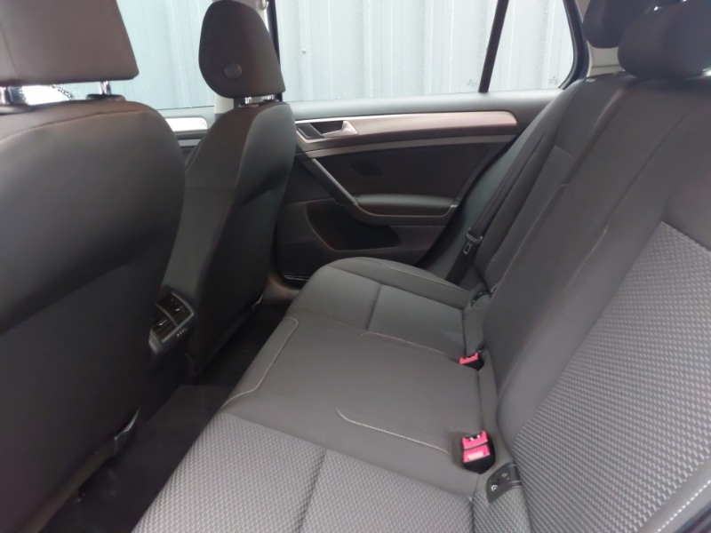 Used Volkswagen Golf 2018 for sale - 77119132: Photo 6