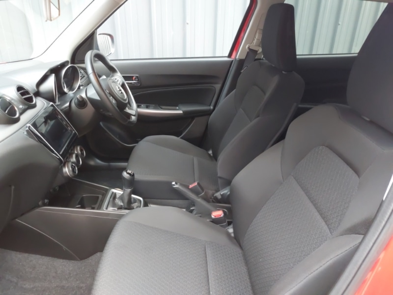 Used Suzuki Swift 2023 for sale - 77815534: Photo 5