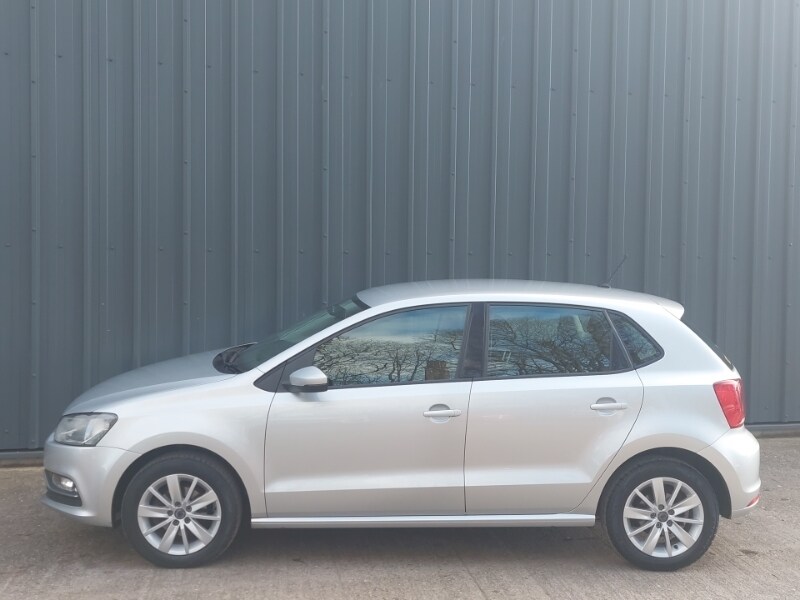 Used Volkswagen Polo 2015 for sale - 77999638: Photo 4