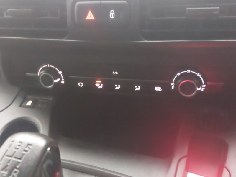 Used Peugeot Partner 2019 for sale - 77024467: Photo 11