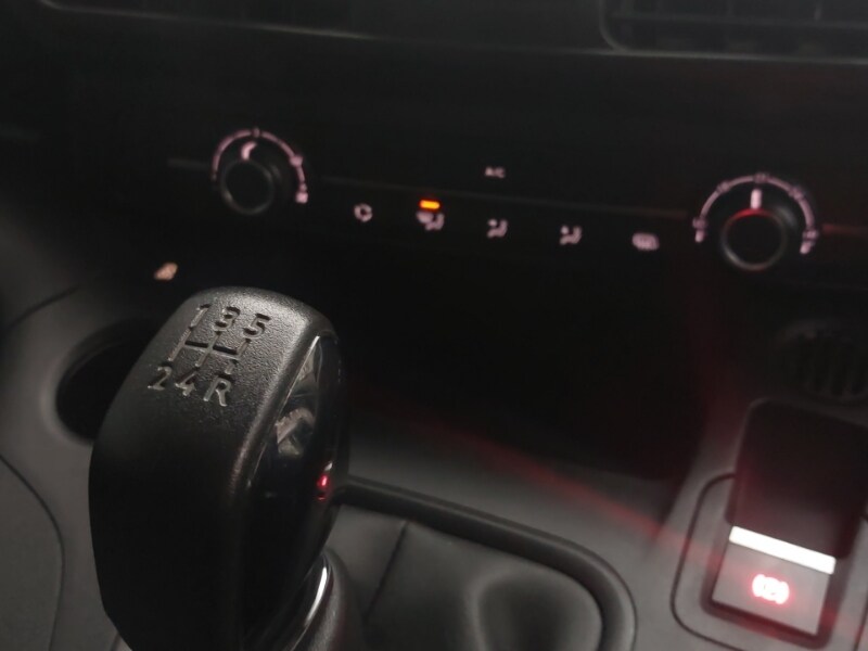 Used Peugeot Partner 2019 for sale - 77024467: Photo 16