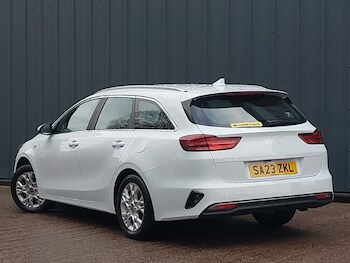 Used Kia Ceed 2023 for sale - 77304344: Photo