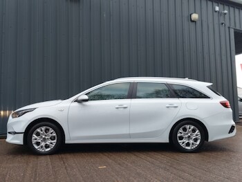 Used Kia Ceed 2023 for sale - 77304344: Photo