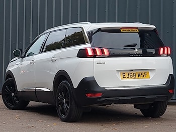 Used Peugeot 5008 2019 for sale - 76418935: Photo