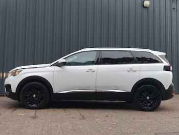 Used Peugeot 5008 2019 for sale - 76418935: Photo