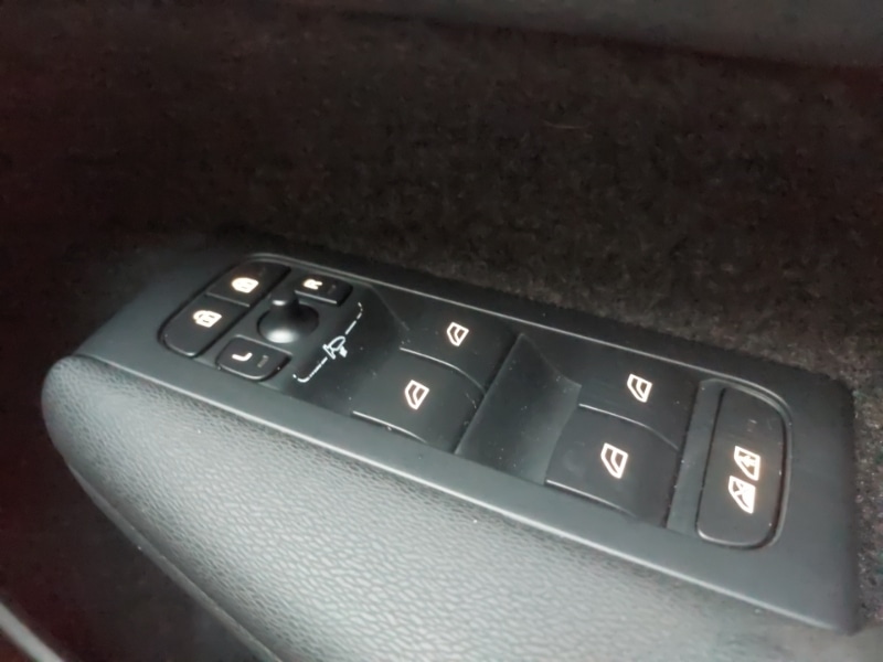 Used Volvo XC40 2022 for sale - 77596582: Photo 17