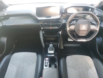 Used Peugeot 2008 2020 for sale - 77329877: Photo