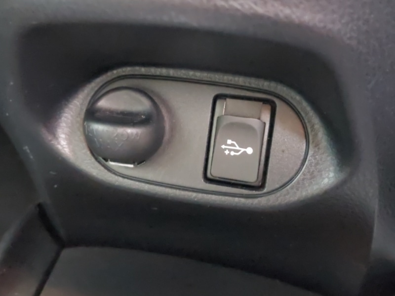 Used Toyota Yaris 2017 for sale - 76970452: Photo 19