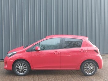 Used Toyota Yaris 2017 for sale - 76970452: Photo