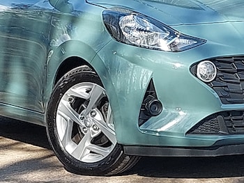 Used Hyundai i10 2023 for sale - 78317900: Photo