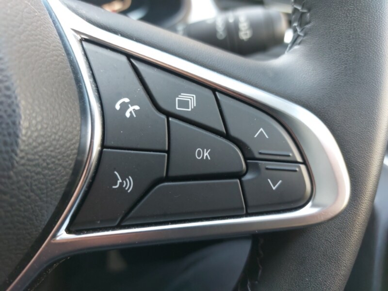 Used Renault Captur 2023 for sale - 77947996: Photo 19