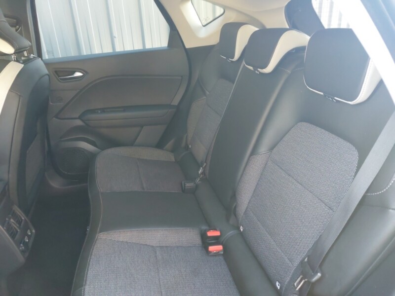 Used Renault Captur 2023 for sale - 77947996: Photo 6