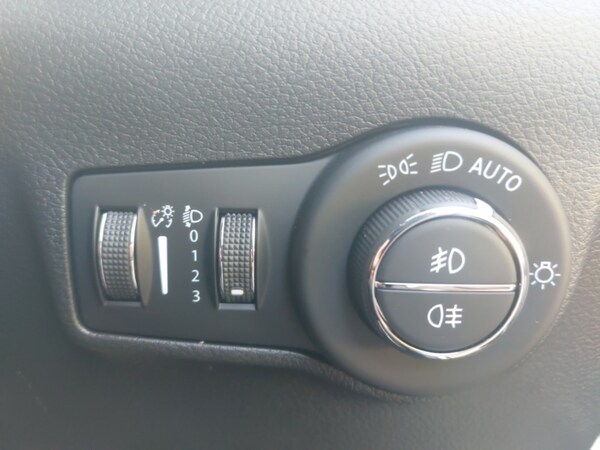 Used Jeep Compass 2023 for sale - 76053528: Photo 19