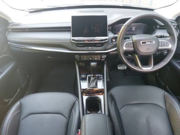 Used Jeep Compass 2023 for sale - 76053528: Photo 2