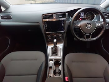 Used Volkswagen Golf 2019 for sale - 77366333: Photo