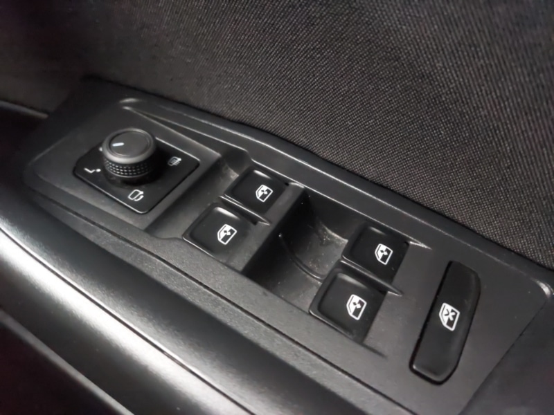 Used Volkswagen T-Roc 2022 for sale - 76885559: Photo 18