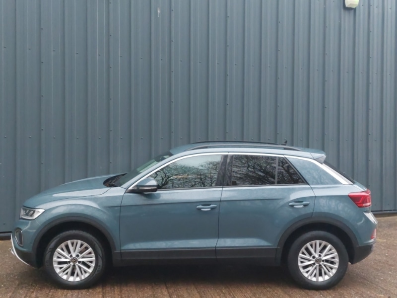 Used Volkswagen T-Roc 2022 for sale - 76885559: Photo 4