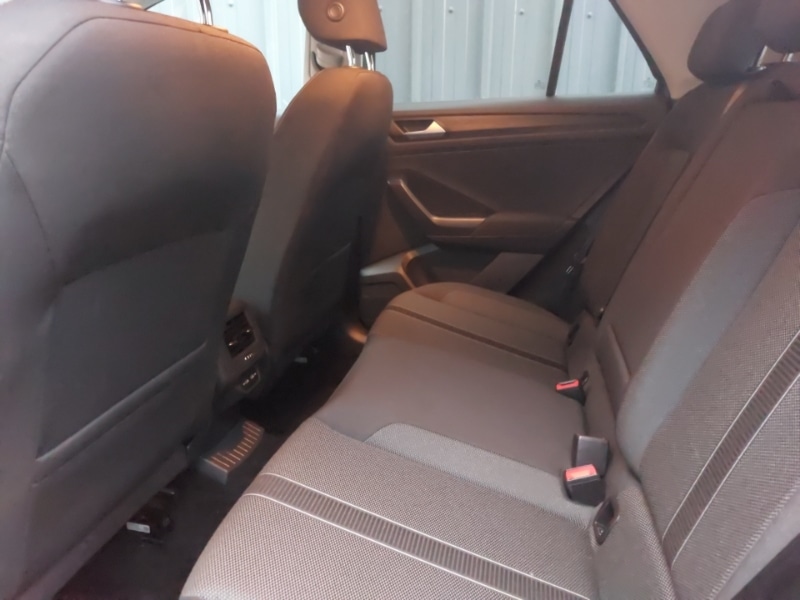 Used Volkswagen T-Roc 2022 for sale - 76885559: Photo 6