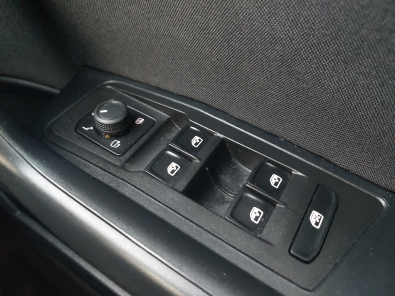 Used Volkswagen T-Roc 2023 for sale - 77645022: Photo 19